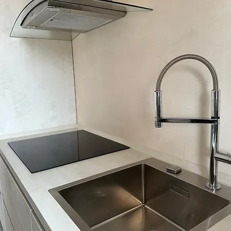 Rebecca House ヴィッラシミーウス